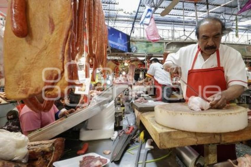 AÑO NUEVO . MERCADOS