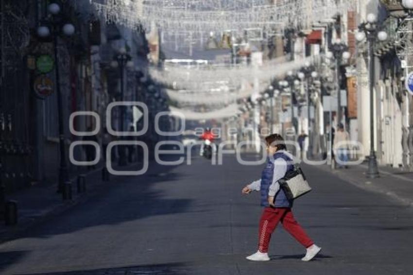 AÑO NUEVO . CALLES VACÍAS