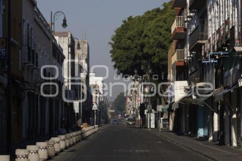 AÑO NUEVO . CALLES VACÍAS