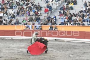 TLAXCALA . CORRIDA AÑO NUEVO