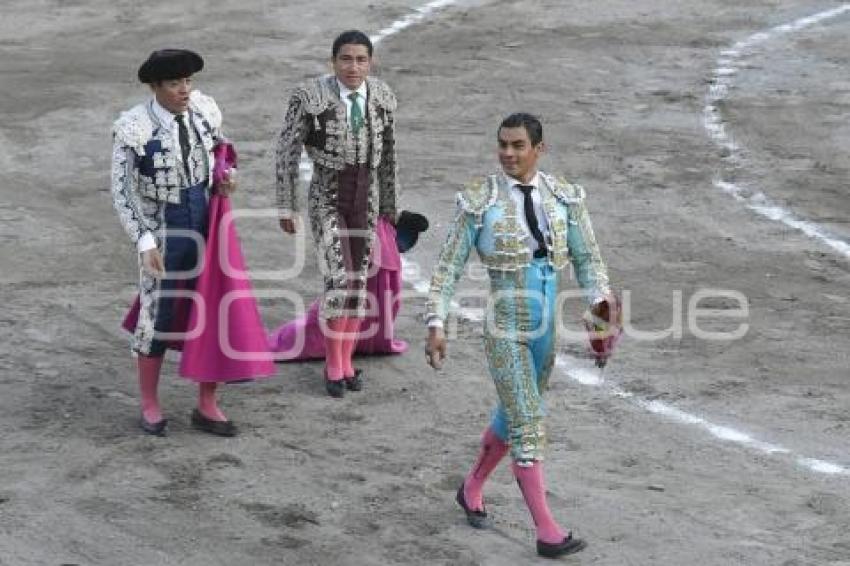 TLAXCALA . CORRIDA AÑO NUEVO