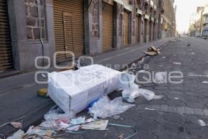 AÑO NUEVO . BASURA