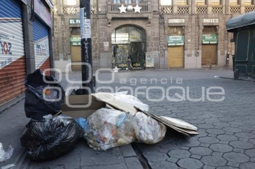 AÑO NUEVO . BASURA