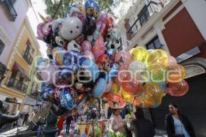 DÍA DE REYES . GLOBOS