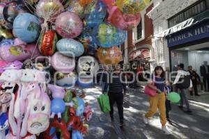 DÍA DE REYES . GLOBOS