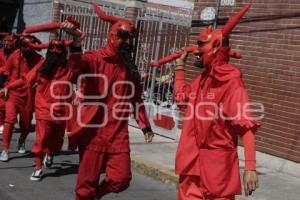 TRADICIONES . DOCE PARES DE FRANCIA