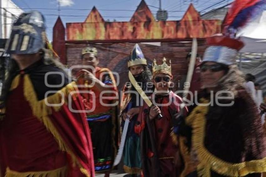 TRADICIONES . DOCE PARES DE FRANCIA