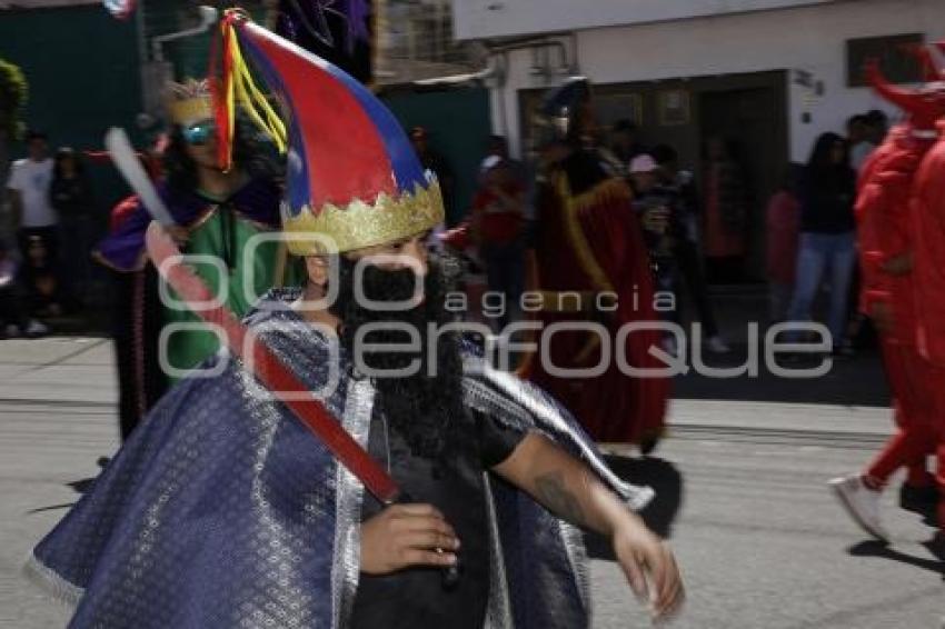 TRADICIONES . DOCE PARES DE FRANCIA