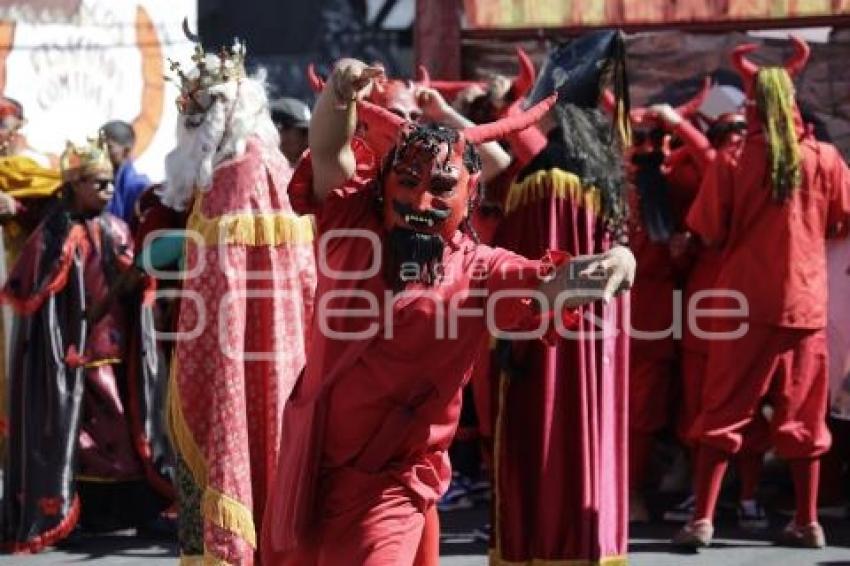 TRADICIONES . DOCE PARES DE FRANCIA