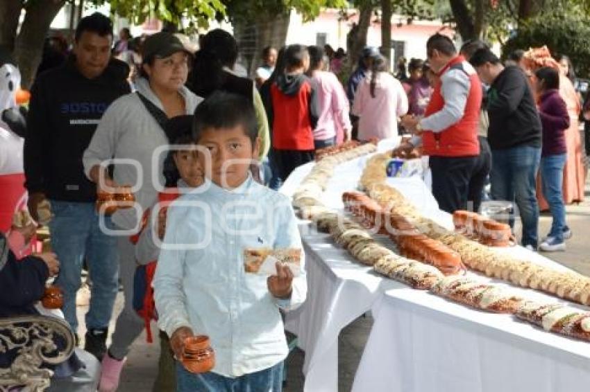 TOCHIMILCO . ROSCA MONUMENTAL