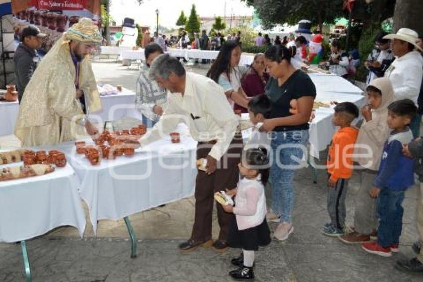 TOCHIMILCO . ROSCA MONUMENTAL