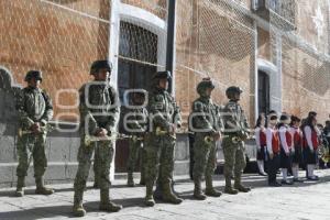 TLAXCALA . IZAMIENTO BANDERA