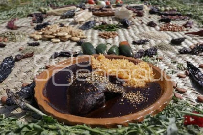 SAN PEDRO CHOLULA . FERIA DEL MOLE