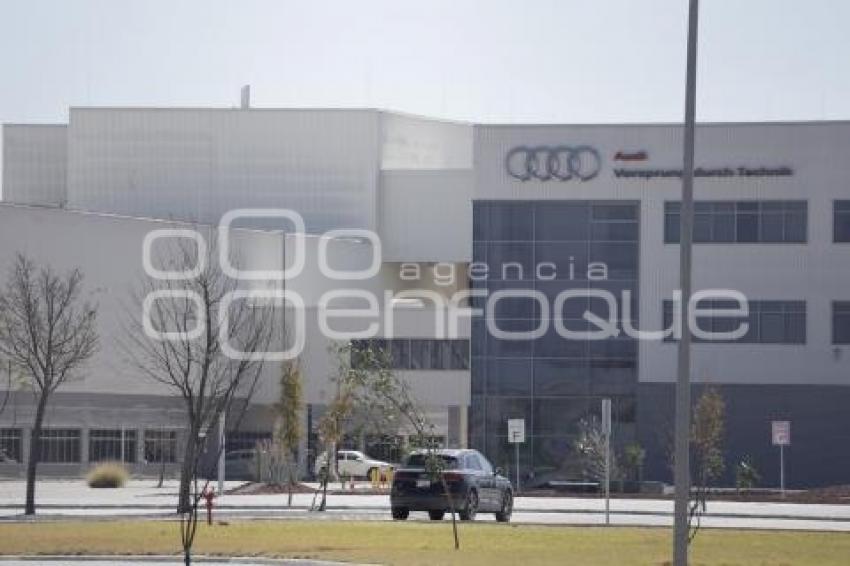 AUDI . HUELGA