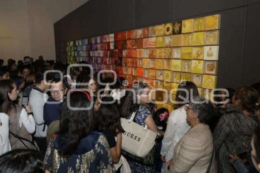 EXPOSICIÓN MURAL CROMÁTICO