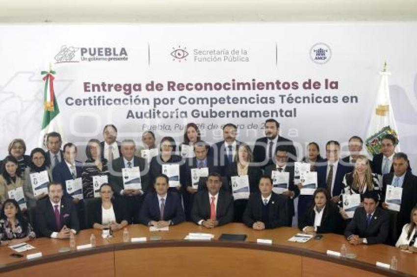 ENTREGA DE CERTIFICACIONES