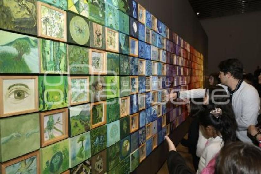 EXPOSICIÓN MURAL CROMÁTICO