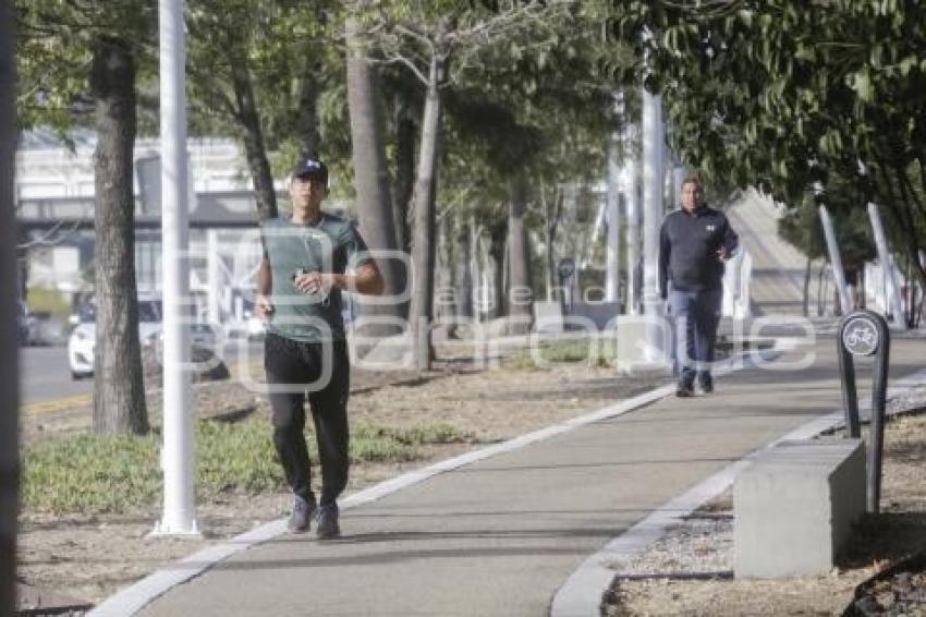 REHABILITACIÓN . CICLOPISTA VÍA ATLIXCAYOTL