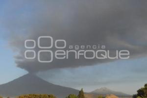 VOLCÁN POPOCATÉPETL . FUMAROLA