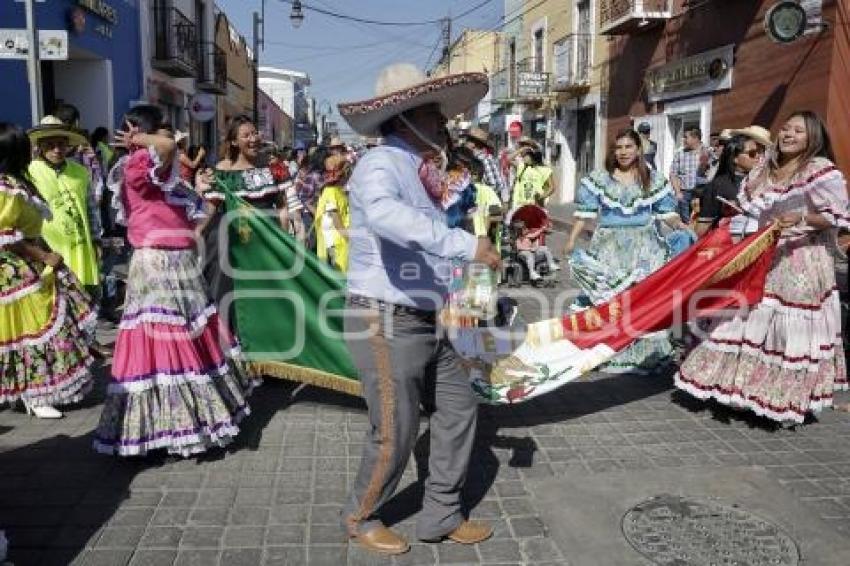 SAN PEDRO CHOLULA . DESFILE DE MASCARITAS