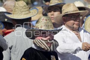 SAN PEDRO CHOLULA . DESFILE DE MASCARITAS