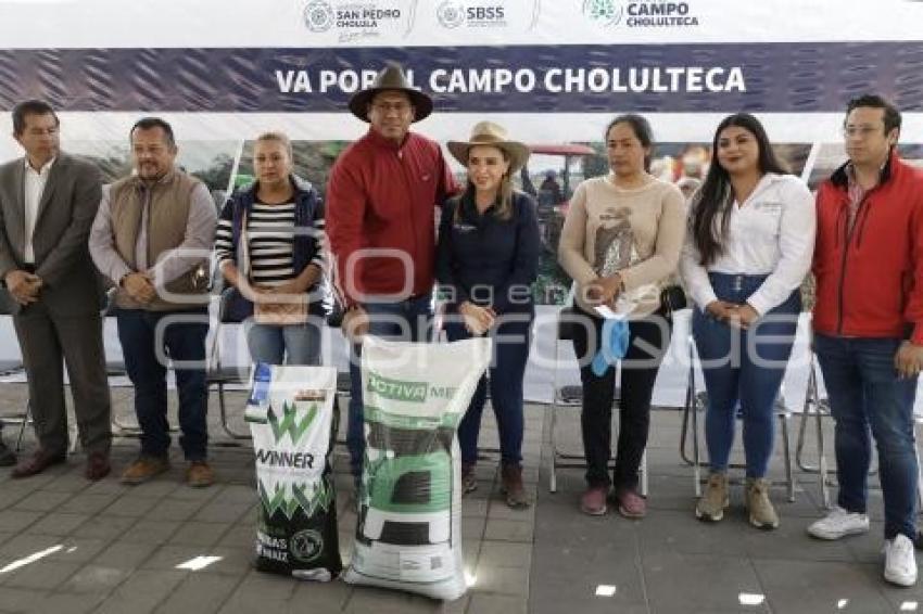SAN PEDRO CHOLULA . ENTREGA FERTILIZANTE