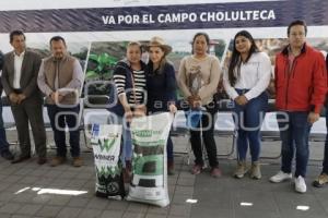 SAN PEDRO CHOLULA . ENTREGA FERTILIZANTE 