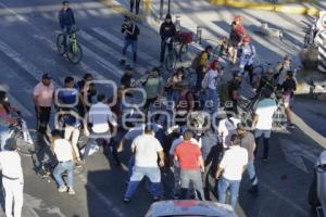 VÍA ATLIXCÁYOTL . MANIFESTACIÓN