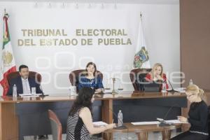 TRIBUNAL ELECTORAL . SESIÓN PÚBLICA