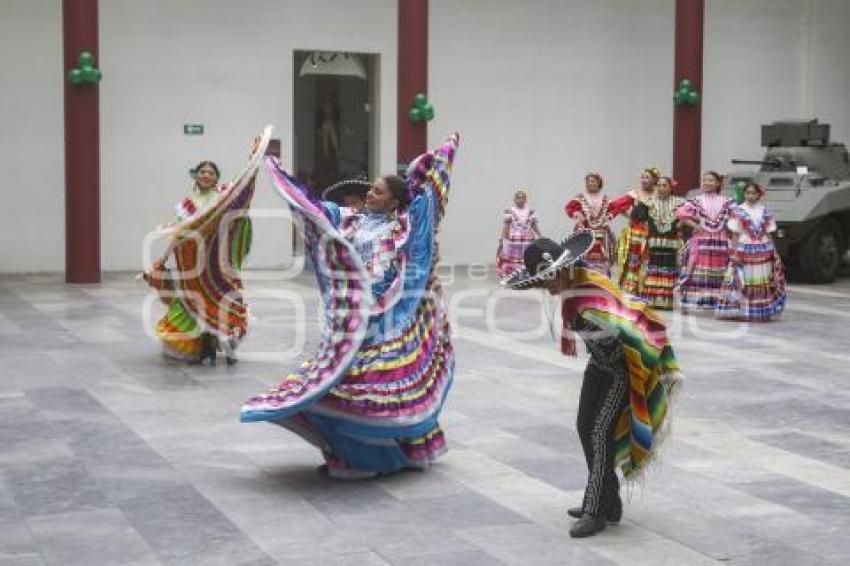 MUESTRA DE DANZA FOLKLÓRICA