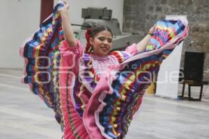 MUESTRA DE DANZA FOLKLÓRICA