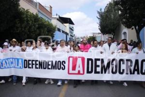 TLAXCALA . MARCHA POR LA DEMOCRACIA 