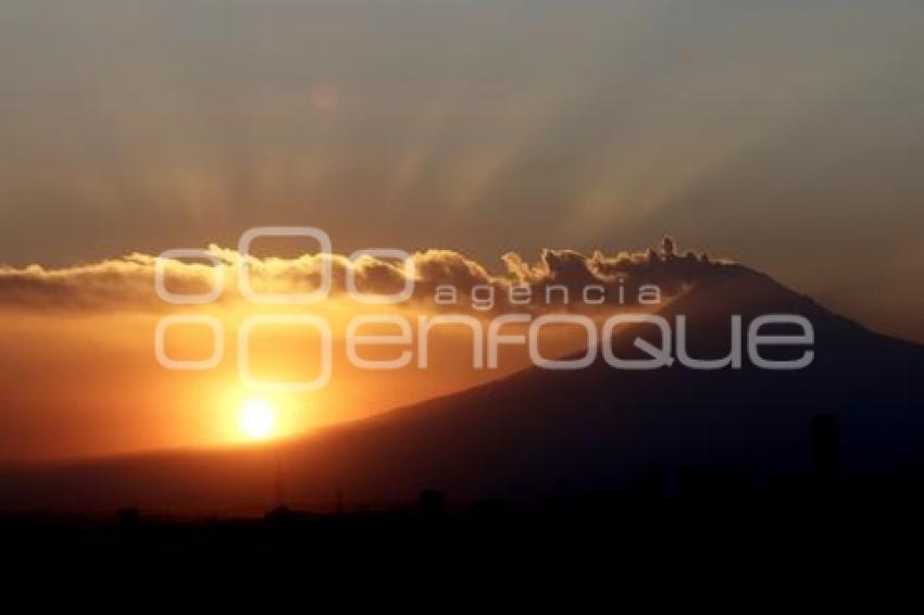 ATARDECER . VOLCÁN POPOCATÉPETL