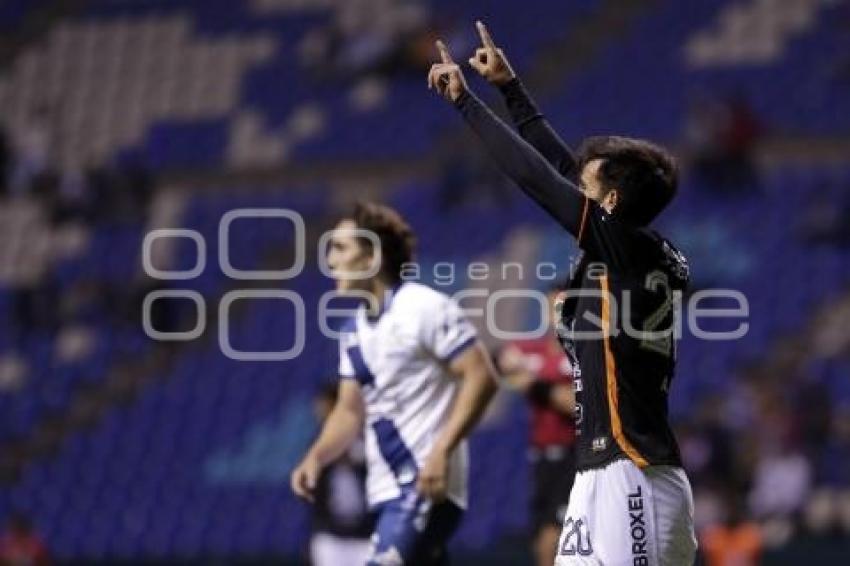 FÚTBOL . CLUB PUEBLA VS PACHUCA