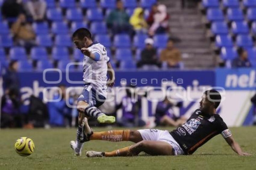 FÚTBOL . CLUB PUEBLA VS PACHUCA