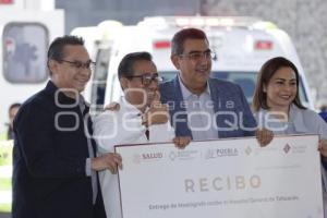 GOBIERNO ESTATAL . ENTREGA DE AMBULANCIAS