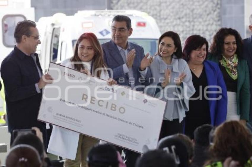 GOBIERNO ESTATAL . ENTREGA DE AMBULANCIAS