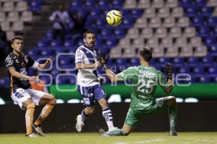 FÚTBOL . CLUB PUEBLA VS PACHUCA