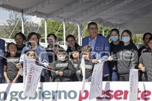 GOBIERNO ESTATAL . ENTREGA DE AMBULANCIAS