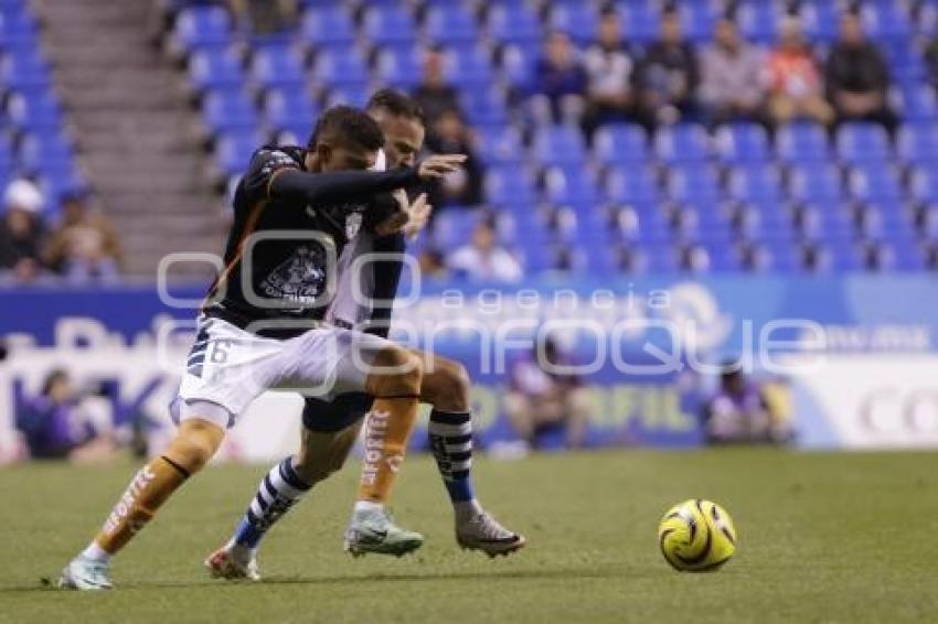 FÚTBOL . CLUB PUEBLA VS PACHUCA