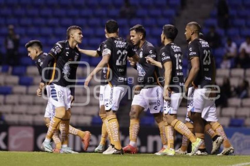 FÚTBOL . CLUB PUEBLA VS PACHUCA