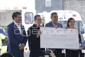 GOBIERNO ESTATAL . ENTREGA DE AMBULANCIAS