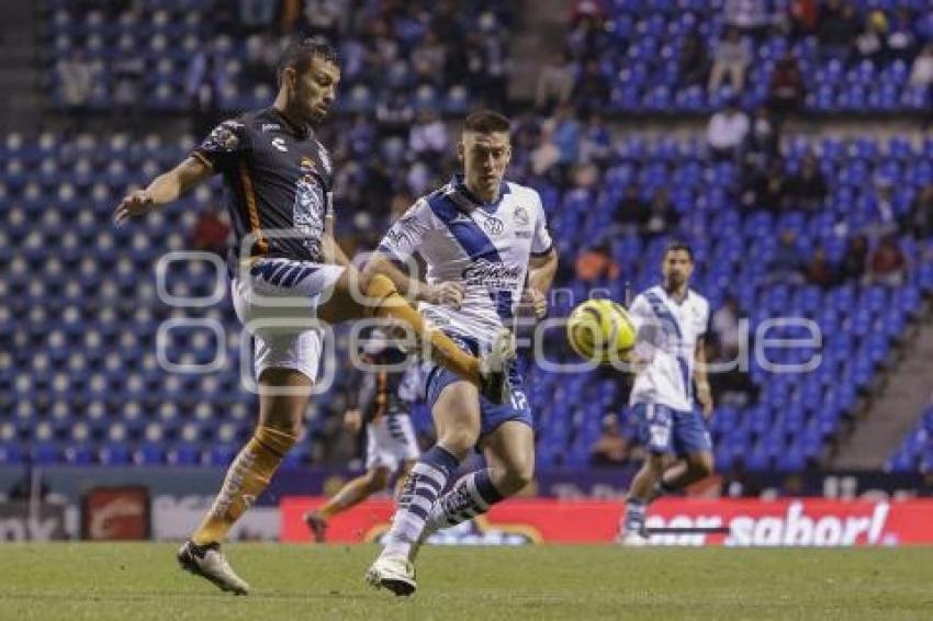 FÚTBOL . CLUB PUEBLA VS PACHUCA