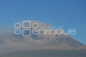 VOLCÁN POPOCATÉPETL . FUMAROLA