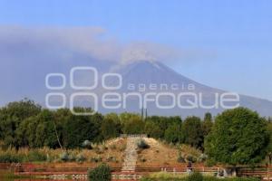 VOLCÁN POPOCATÉPETL . FUMAROLA