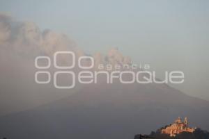 VOLCÁN POPOCATÉPETL . FUMAROLA