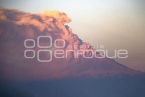 VOLCÁN POPOCATÉPETL .FUMAROLA