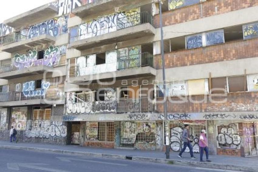 EDIFICIO ABANDONADO . 11 SUR