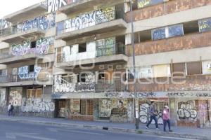 EDIFICIO ABANDONADO . 11 SUR