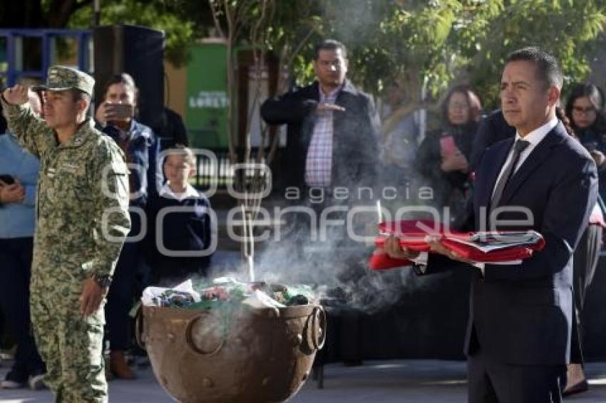 SAN ANDRÉS CHOLULA . INCINERACIÓN DE BANDERAS